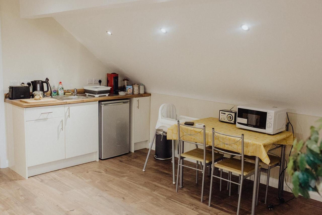 Betty'S Loft Apartment ลิสเบิร์น ภายนอก รูปภาพ